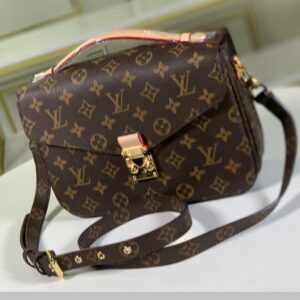 LV Shoulder Bag Pochette Metis Monogram Canvas Shoulder Bag Leather