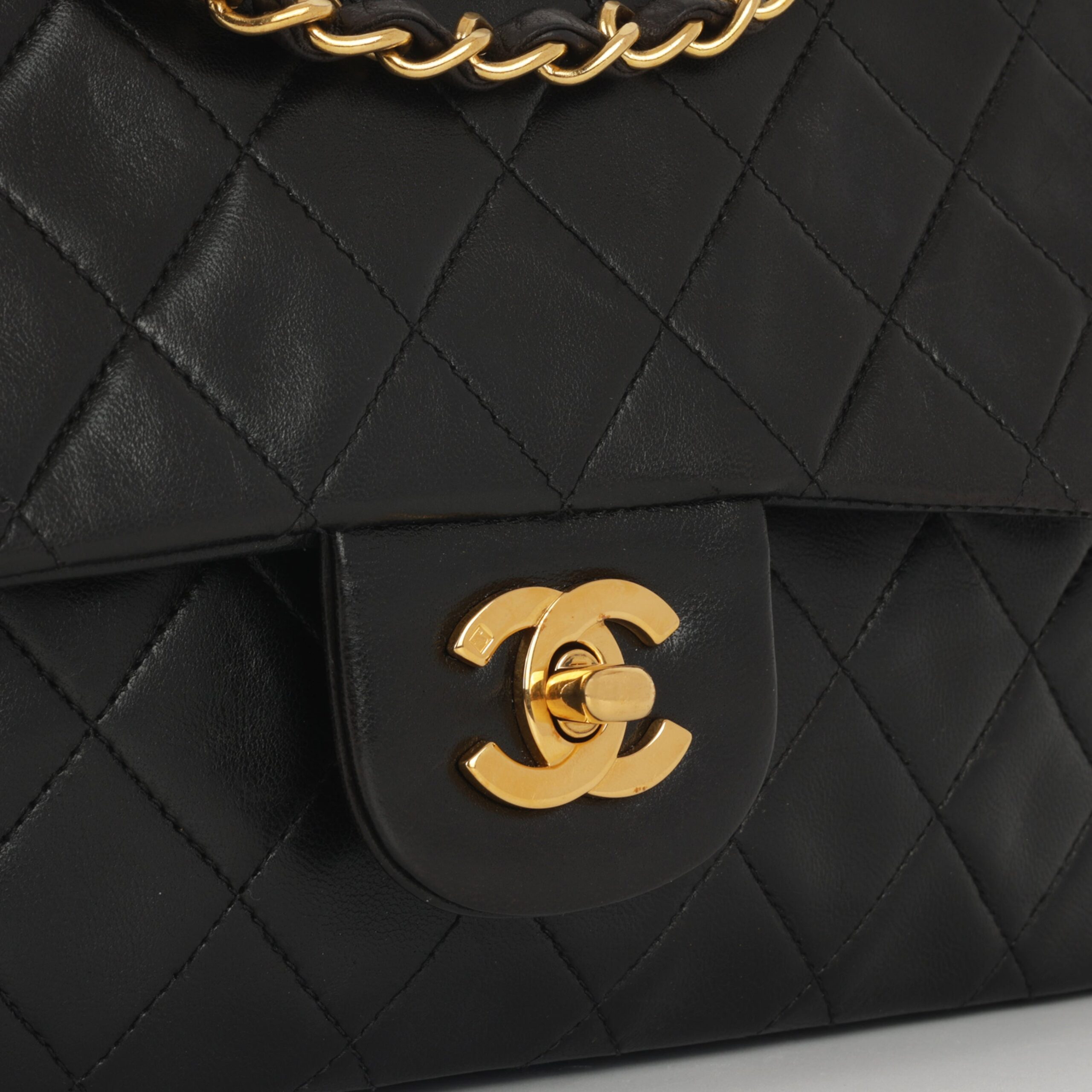 Chanel Vintage Medium Classic Flap - Image 6