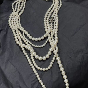 Chanel 17V multi-layer pearl necklace
